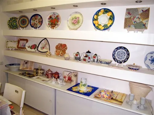 תצוגה של כלים בסטודיו