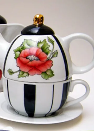 כוס מהסט עם הפרגים