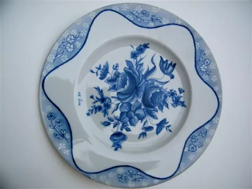 בכחול לבן פרחים